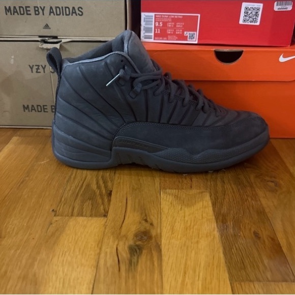 jordan 12 PSNY - Picture 3 of 4